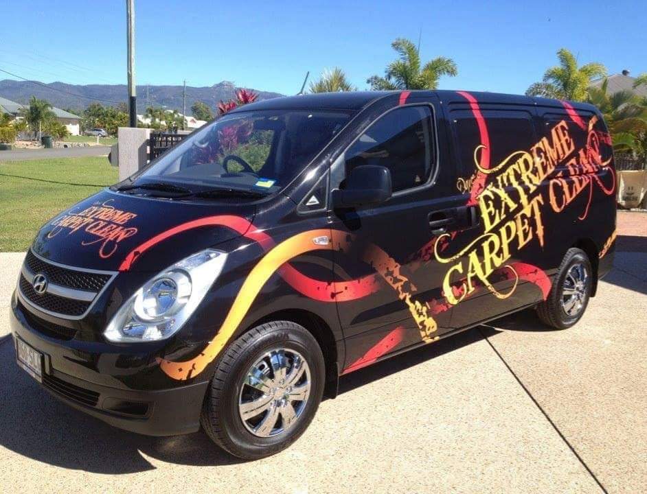 The Dave's Extreme Carpet Clean van, side on